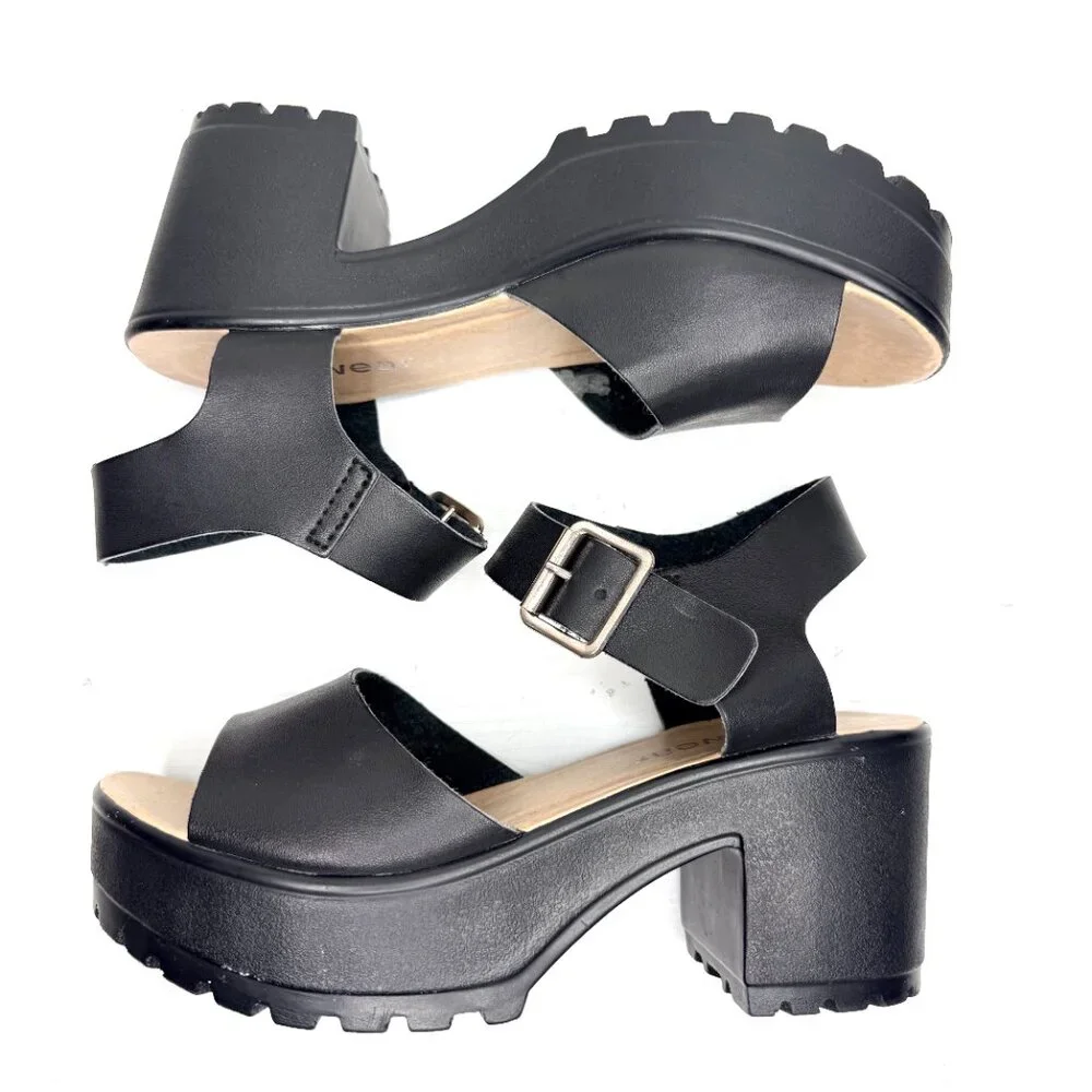 KOI FOOTWEAR Chunky Platform Lug Sole Heel Ankle Strap Sandals Womens 36 5.5 6
